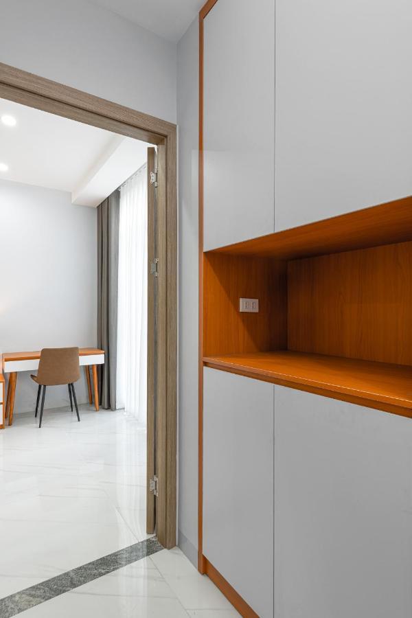 Ami House Aparthotel Hanoi Buitenkant foto